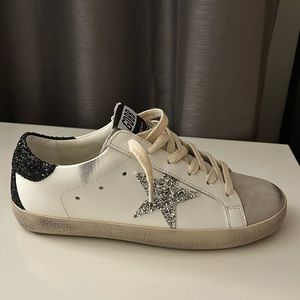 Cute dressy sneakers, women’s size 7.5-37